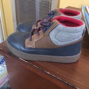 Boys osh kosh boots size 11